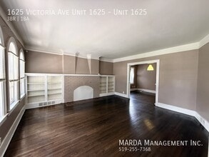 Building Photo - 1625 Victoria Ave
