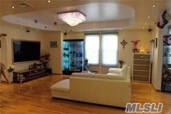 Foto del edificio - 119-15-119-97 97th Ave