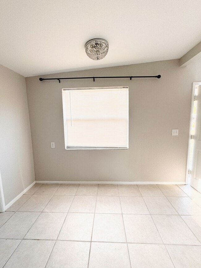 Building Photo - Charming 3-Bedroom Home in Seminole, FL - SECTION 8/HOUSING VOUCHER ACCEPTED!