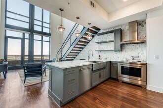 Building Photo - 3611 Congress Ave