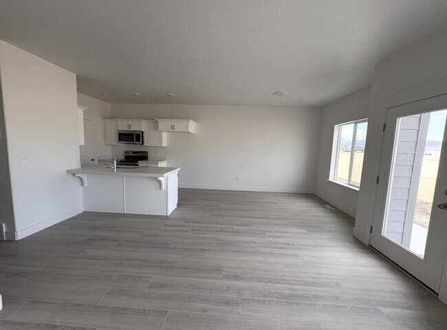 Foto del edificio - 2019 E Canyonlands Ln