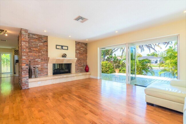 Foto del edificio - 2213 NE 16th St