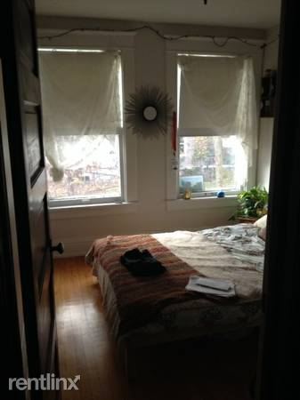Building Photo - 614 Felch St