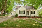 Primary Photo - 915 Sheridan Ct