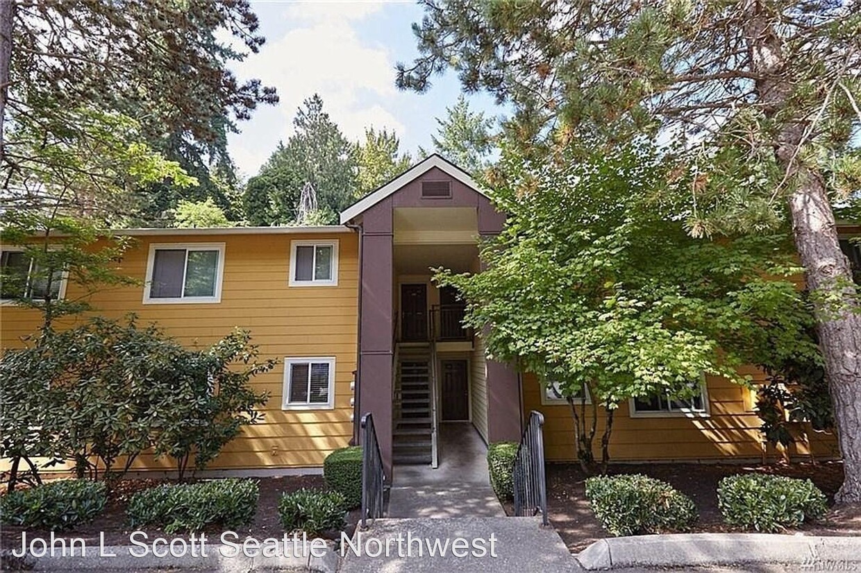 Primary Photo - 10018 NE 127th Pl