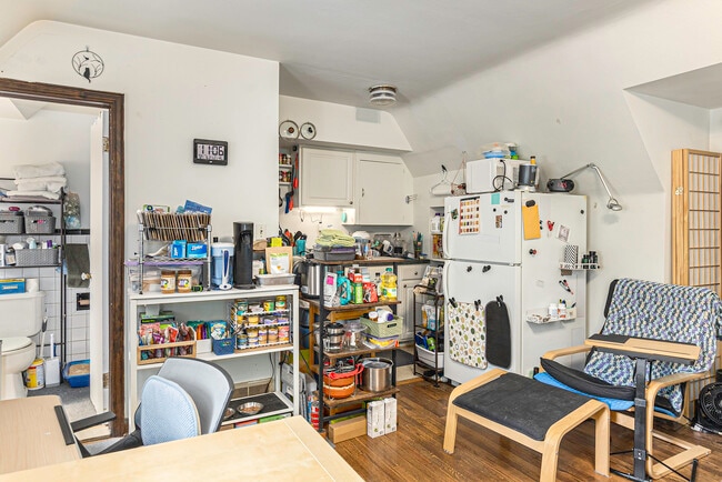 Foto del edificio - 608 W Washington-4