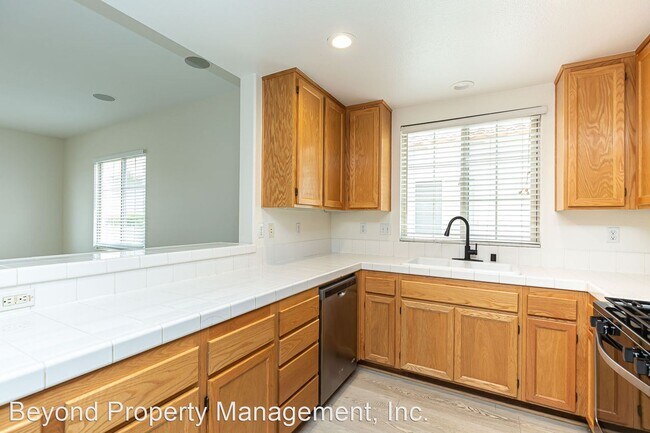 Building Photo - 3 br, 2 bath House - 4054 Craven Rd. #49