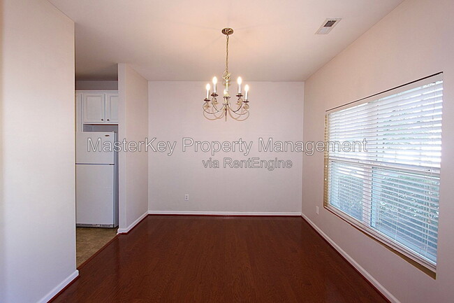 Building Photo - 508 Bayou Ct