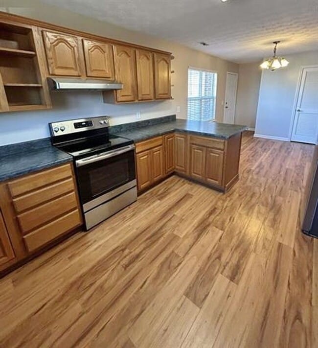 Building Photo - 3 Bedroom, 2 Bath home.