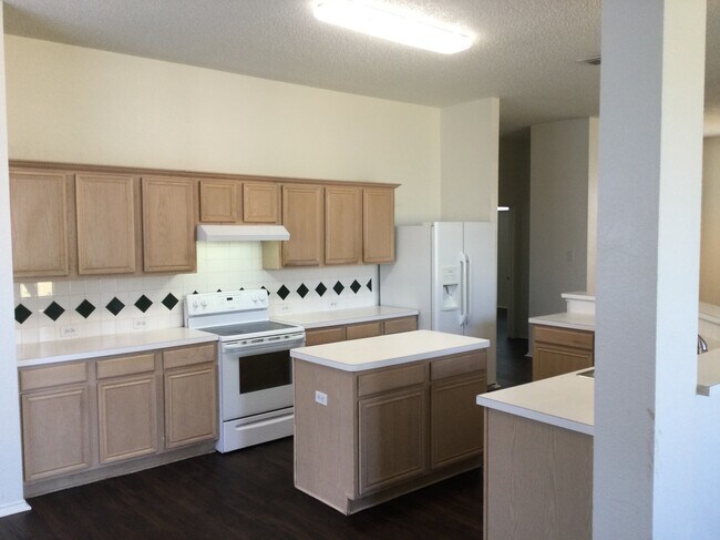 Foto del edificio - 300 Trailwood Dr