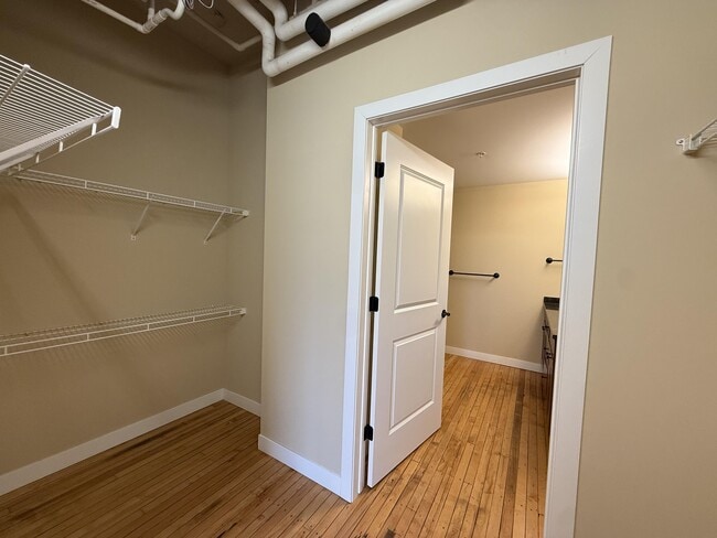 Interior Photo - Pioneer Endicott