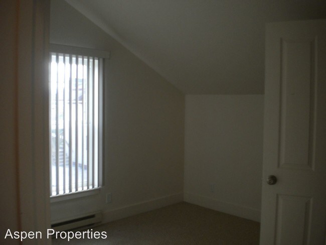 Building Photo - 4492 Alexander St