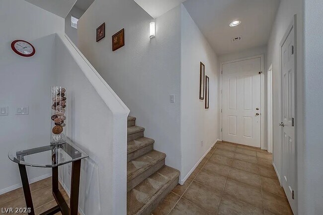 Building Photo - 10582 El Cerrito Chico St