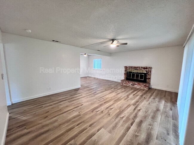 Foto del edificio - 529 E Escalon Ave