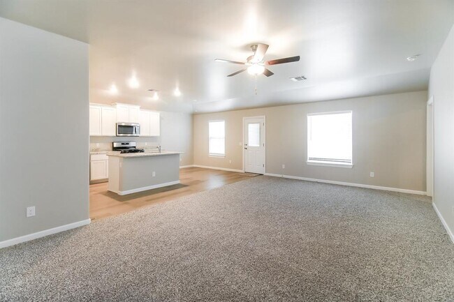Foto del edificio - 2516 Rosewood Ln