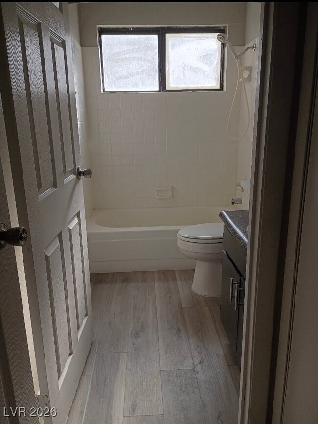 Building Photo - 6229 Yerba Ln