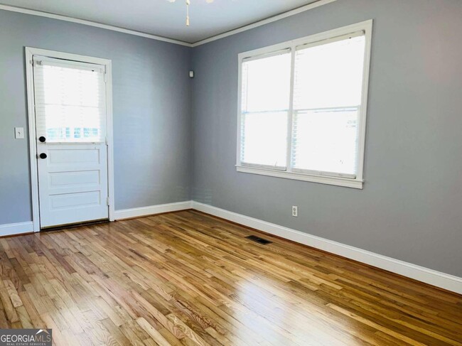 Building Photo - 224 Beechwood Cir