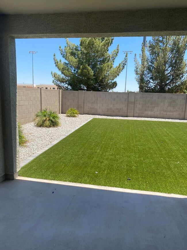 Foto del edificio - 5407 S 18th Pl