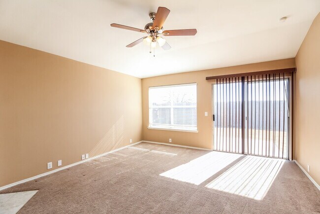 Foto del edificio - 2204 Tailburton Ct