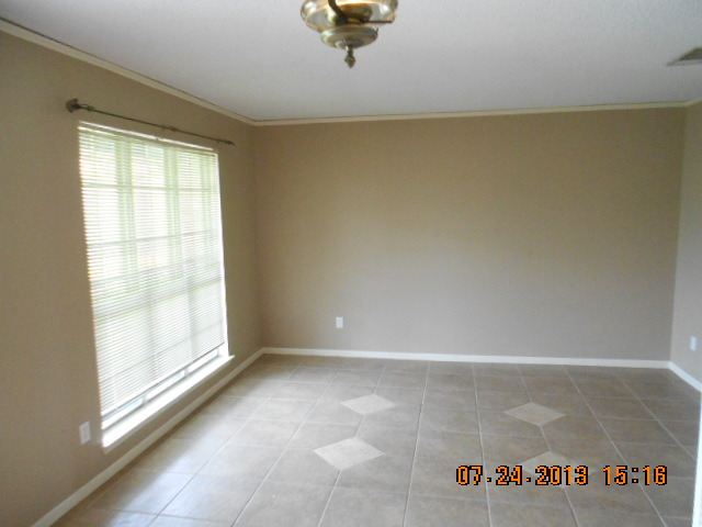 Building Photo - 1710 Comanche Dr