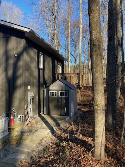 Building Photo - 8 Maplecrest Crt