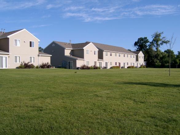 Building Photo - Pelican Rapids Townhomes