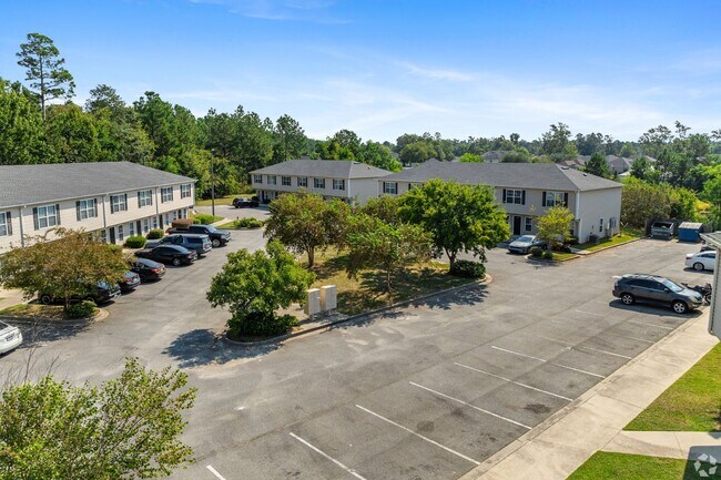 Foto del edificio - SIGN TODAY HALF OFF YOUR SECOND MONTH'S RENT Seth Place Townhomes- 2BD/2BA Townhomes