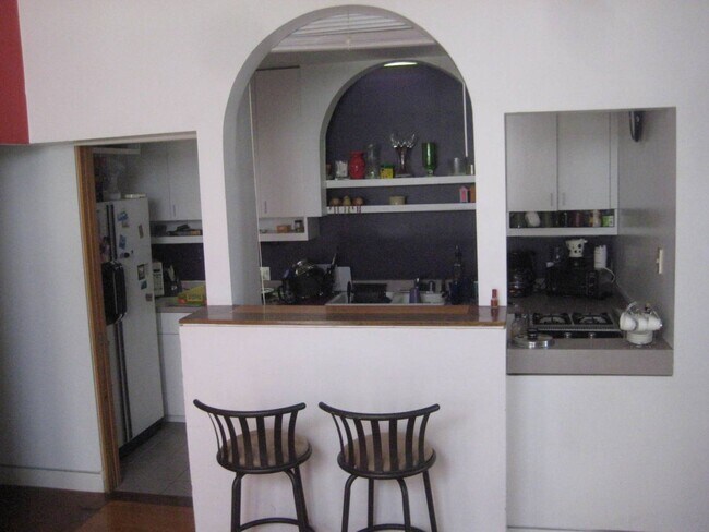Kitchen - 1453 W Belmont Ave