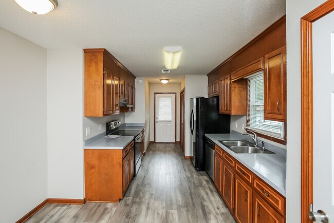 Building Photo - Charming Home in Irmo