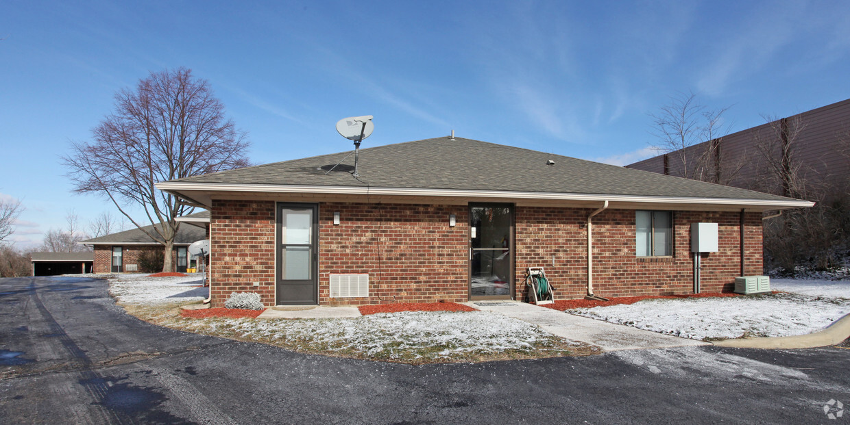 Building Photo - The Ridge at Crestview Apartments
