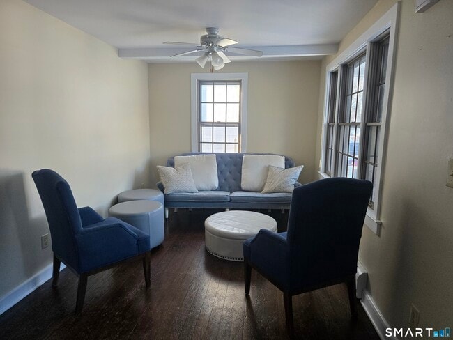 Foto del edificio - 892 Reef Rd