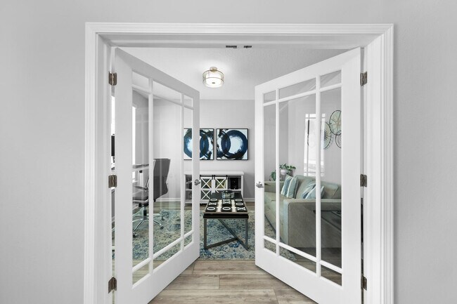 Foto del edificio - 94 Lombard Way