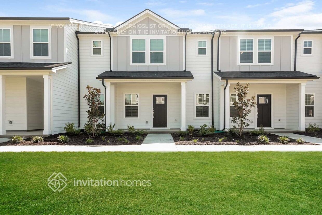Foto principal - 256 River Rock Dr
