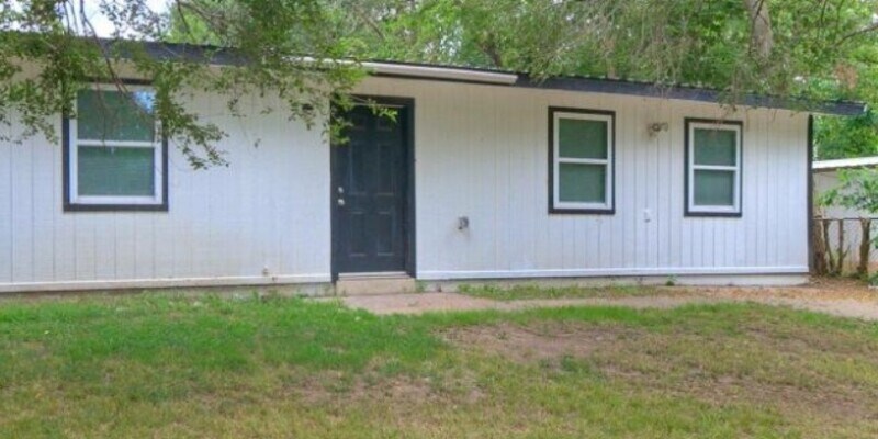 Primary Photo - 2828 E 45th St N