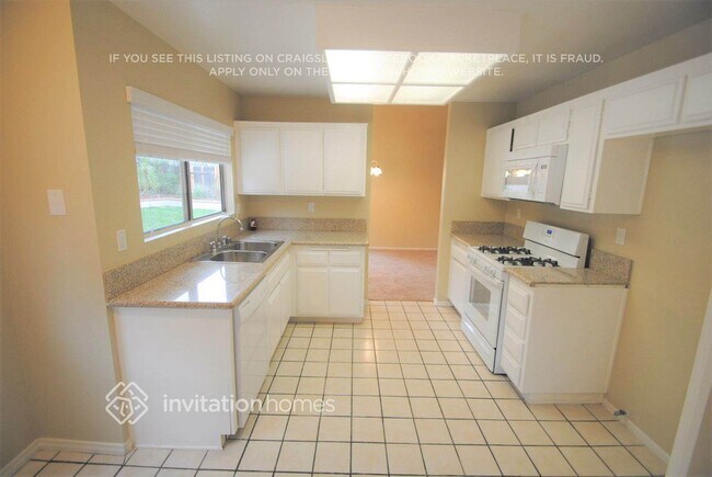 Building Photo - 11903 Albion Way