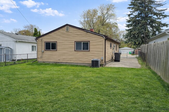 Building Photo - 20812 Woodward St