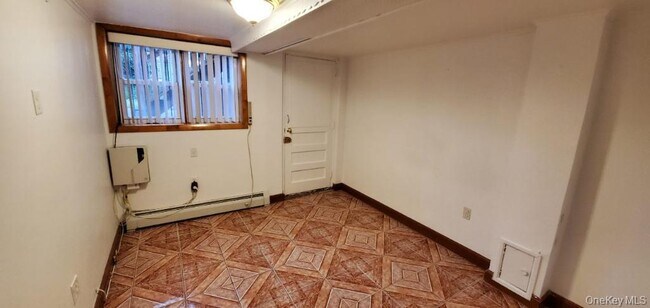 Foto del edificio - 25-36-36 76th St