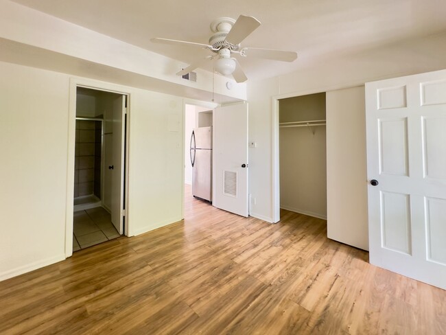 Foto del edificio - 1010 W 23rd St