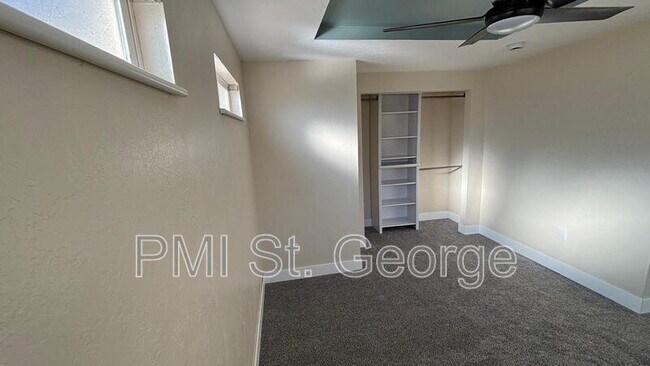 Foto del edificio - 360 N 300 W