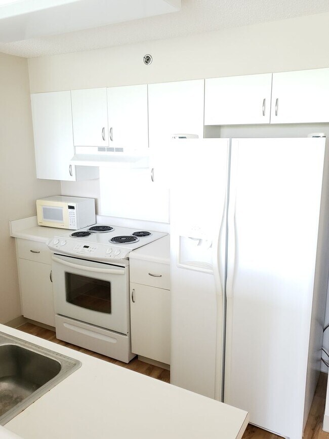 Foto del edificio - Country Club Village Salt Lake 1 Bedroom 1...