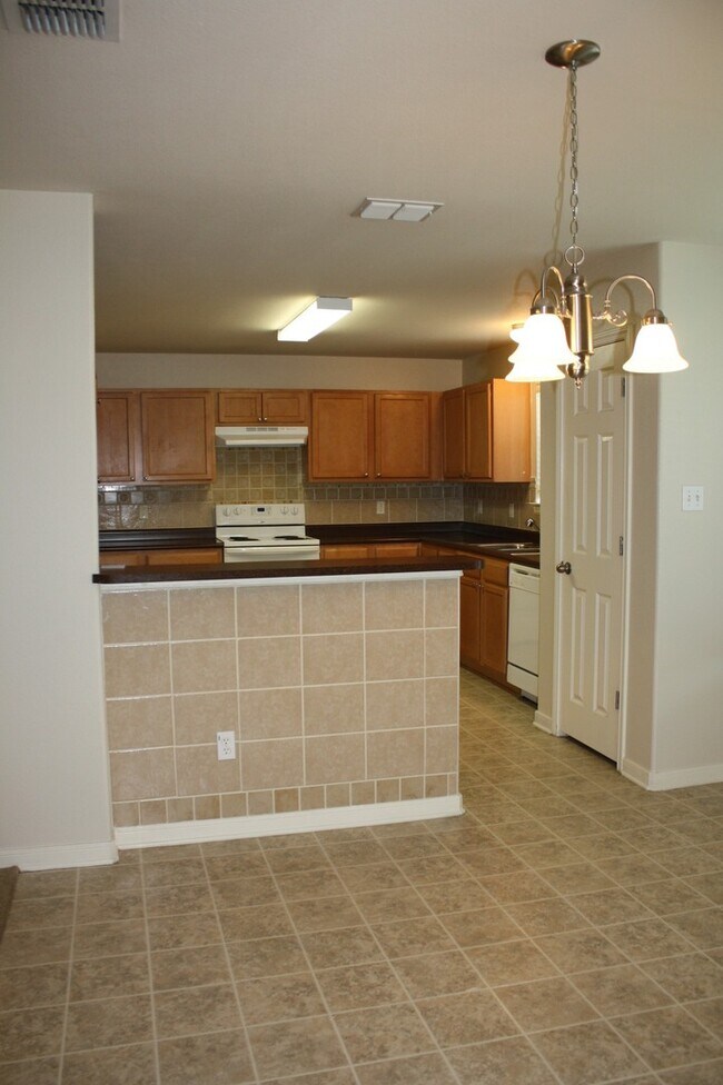 Building Photo - Wonderful New Braunfels Home  in Whispering Valley