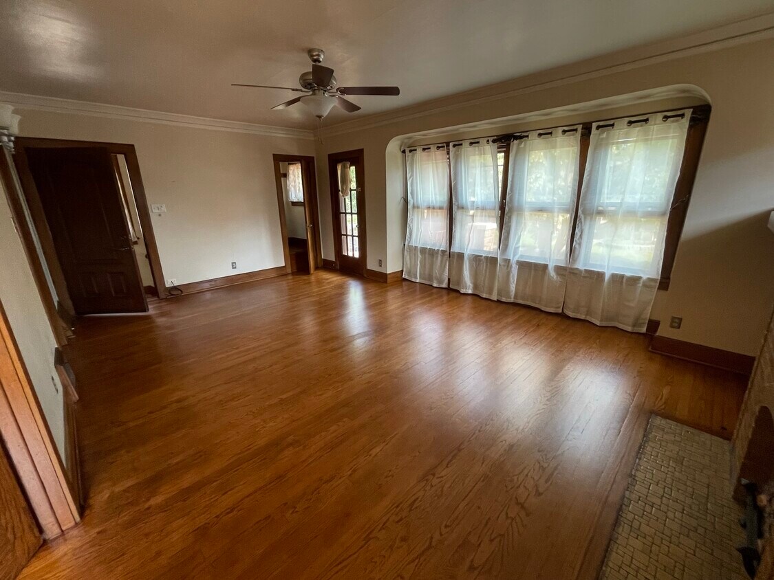 Living Room - 2351 N 58th St