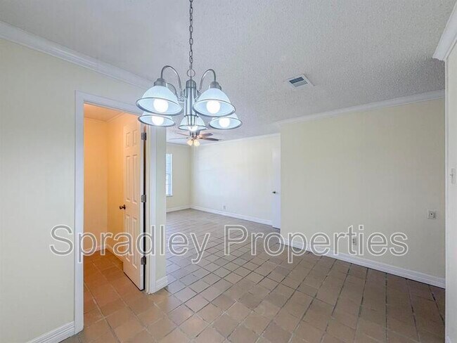 Foto del edificio - 1027 N Wall St