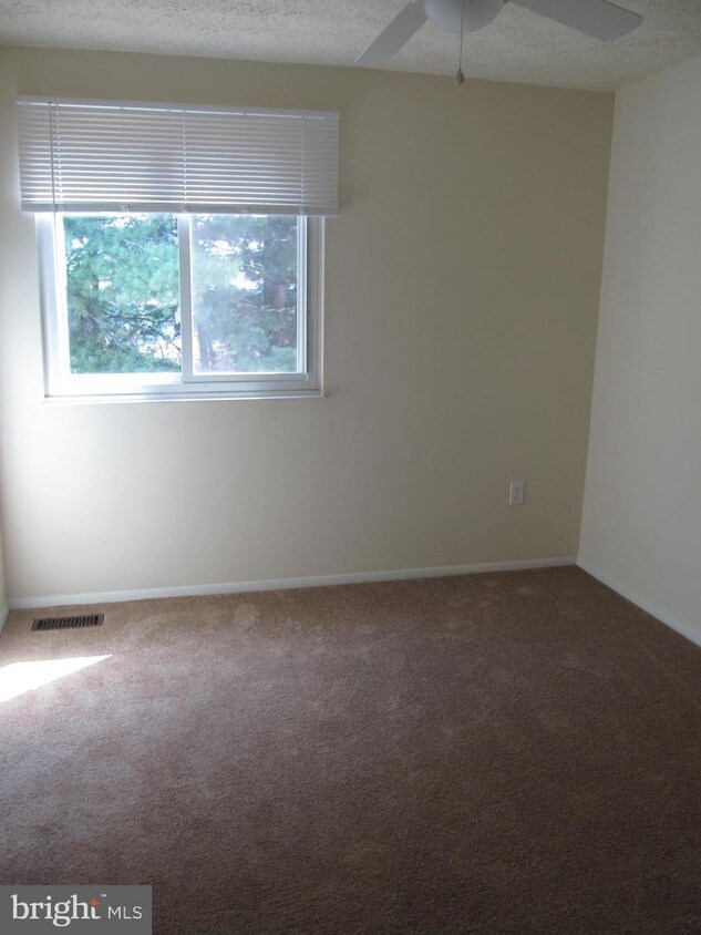 Primary Photo - 12356 Quail Woods Dr