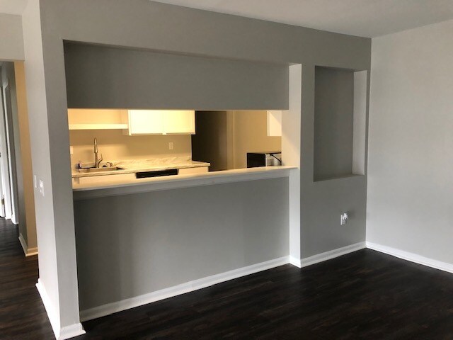 Building Photo - 1601 Waters Edge Dr
