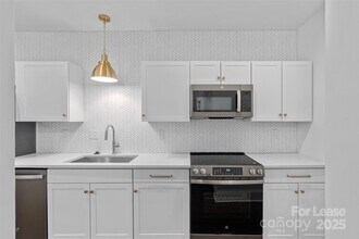 Building Photo - 310 Arlington Ave