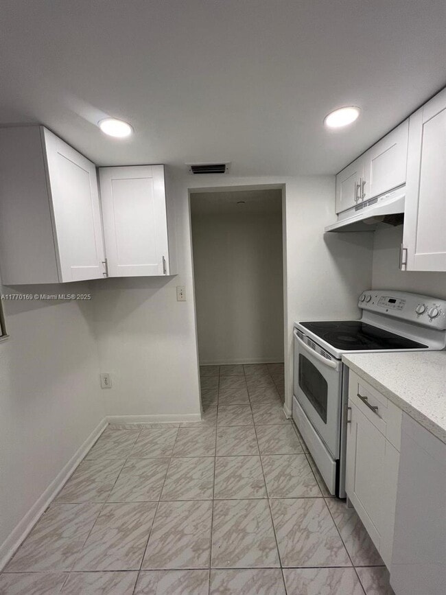 Building Photo - 8760 SW 133rd Avenue Rd