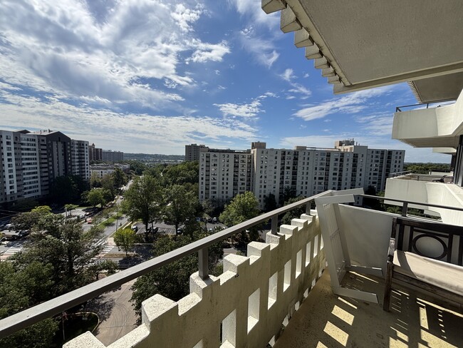 Photo - 6301 Stevenson Ave Apartment