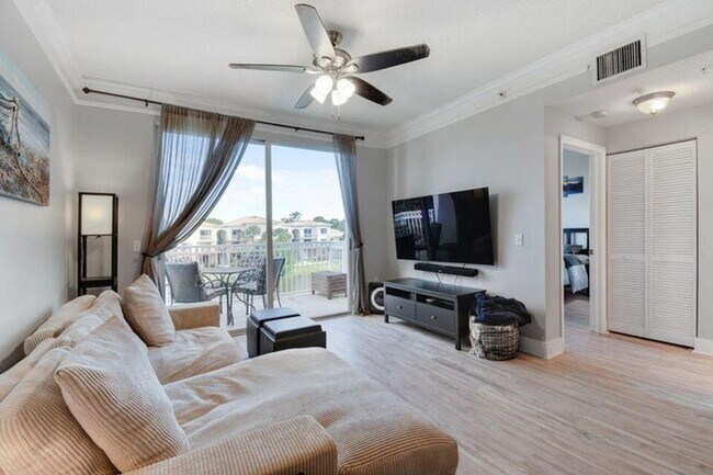 Foto del edificio - 7302 Myrtlewood Cir W