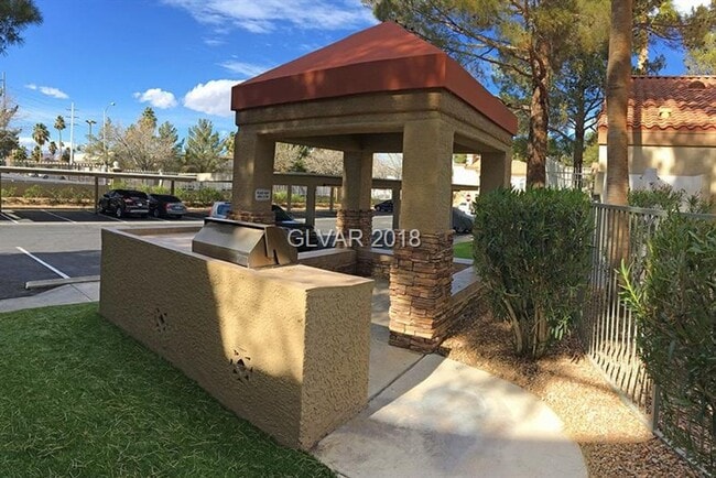 Building Photo - 3145 E Flamingo Rd